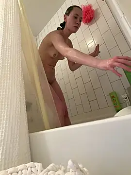 M1ssyk1ssy online show from April 9, 2026, 10:37 pm