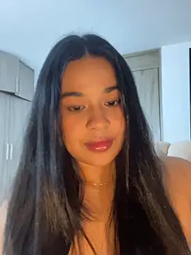 Snapshot of Aitana98_ chatting on October 18, 2025, 1:52 am Aitana98 online show from October 18, 2025, 1:52 am