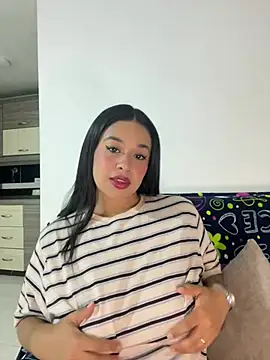 Snapshot of Aitana98_ chatting on June 21, 2026, 1:30 am Aitana98 online show from June 21, 2026, 1:30 am