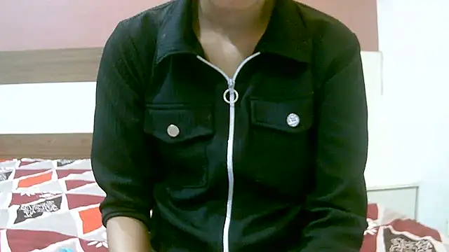 collage hoty online show from November 17, 2025, 2:56 pm