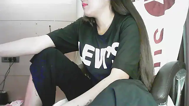 collage hoty online show from January 11, 2026, 3:17 pm