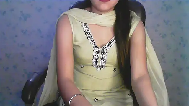 collage hoty online show from June 18, 2026, 10:09 am