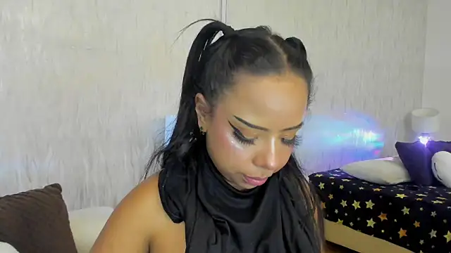 DafneMillers online show from December 18, 2024, 7:52 pm