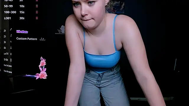 nikole kitt online show from December 28, 2024, 2:43 am