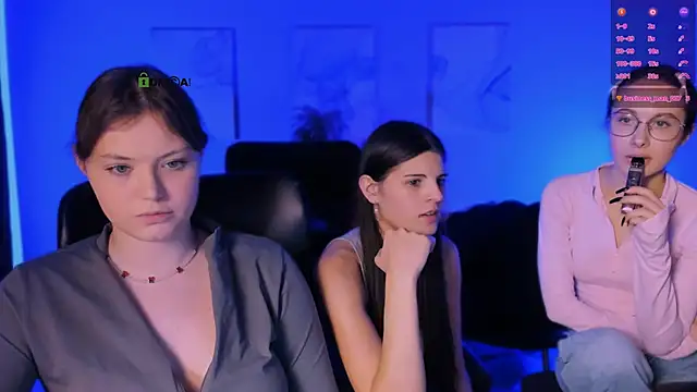 nikole kitt online show from November 23, 2025, 9:25 pm