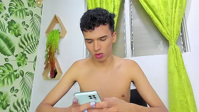 SEANTROYY online show from February 6, 2025, 3:48 am