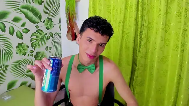 SEANTROYY online show from March 18, 2025, 4:04 am