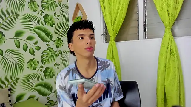 SEANTROYY online show from March 19, 2025, 3:52 am