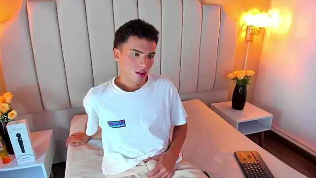 SEANTROYY online show from November 5, 2025, 3:50 am