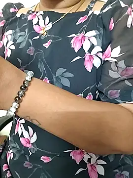 Snapshot of gaurika18 chatting on October 24, 2025, 5:59 am gaurika18 online show from October 24, 2025, 5:59 am