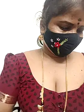 gaurika18 online show from April 19, 2026, 6:10 pm