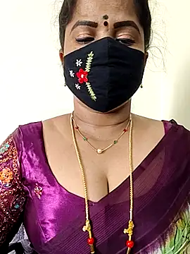Snapshot of gaurika18 chatting on July 20, 2026, 5:11 am gaurika18 online show from July 20, 2026, 5:11 am