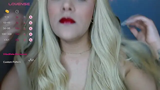 Snapshot of SofiaaCortes chatting on January 13, 2025, 3:01 am SofiaaCortes online show from January 13, 2025, 3:01 am