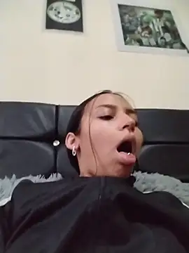 Snapshot of emma_ambar chatting on November 21, 2025, 7:34 pm emma ambar online show from November 21, 2025, 7:34 pm