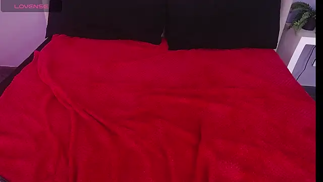 Snapshot of Angie99_gh chatting on February 4, 2025, 10:21 am Angie99 gh online show from February 4, 2025, 10:21 am