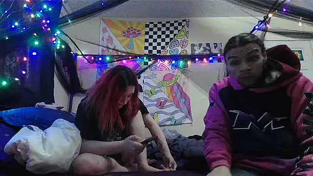 NovaLove2002 online show from February 2, 2025, 7:57 pm