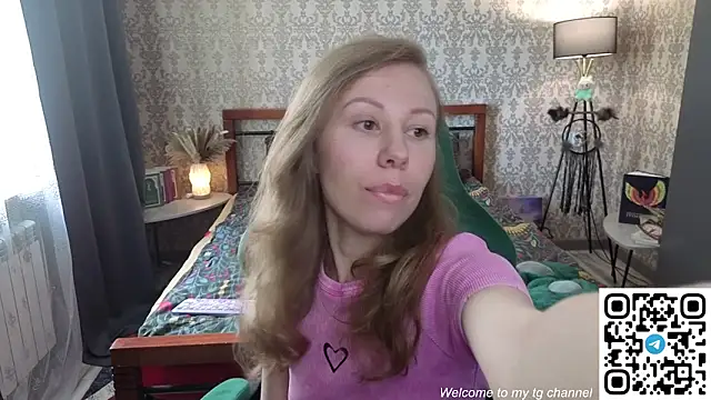 Lill Mary online show from May 25, 2026, 6:19 am