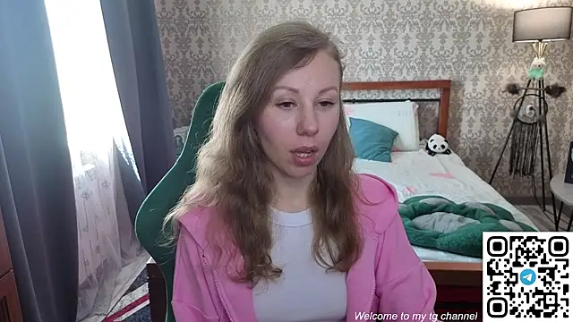 Lill Mary online show from May 26, 2026, 5:14 am