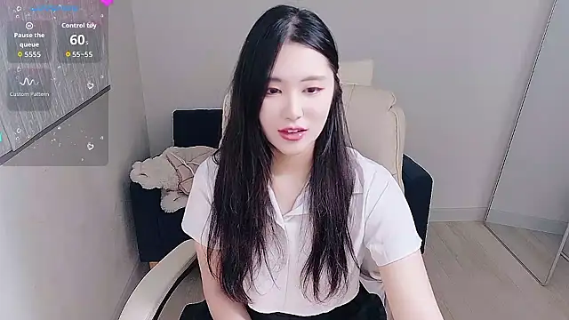 who Lilly online show from November 1, 2025, 4:14 am