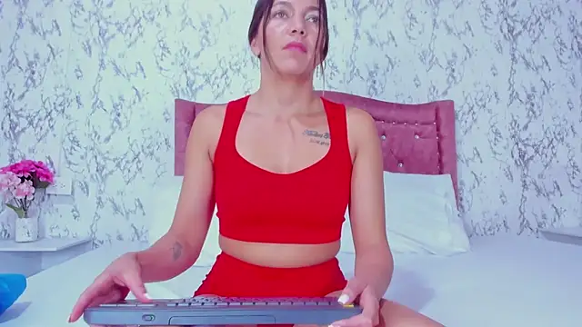 Mia Malkovaa  online show from February 18, 2026, 5:31 pm