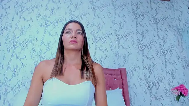 Mia Malkovaa  online show from February 19, 2026, 5:09 pm