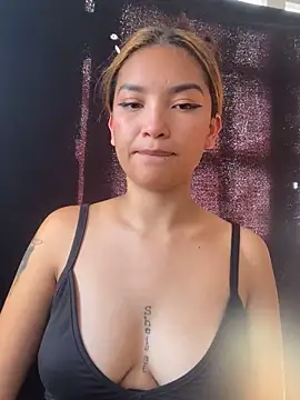 baby lizy online show from February 9, 2025, 8:45 pm