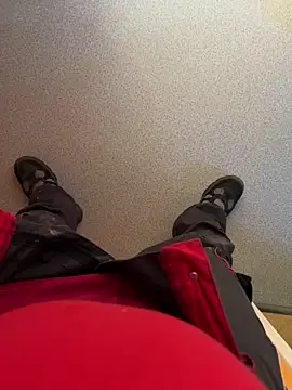 Snapshot of lescoquin2215 chatting on February 25, 2026, 8:46 am lescoquin2215 online show from February 25, 2026, 8:46 am