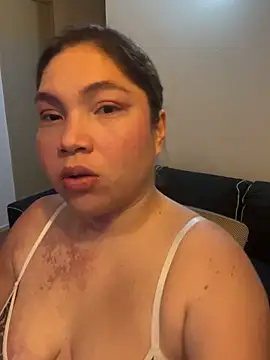 Snapshot of WhiteWomen chatting on November 6, 2025, 11:15 pm WhiteWomen online show from November 6, 2025, 11:15 pm