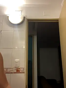 Snapshot of WhiteWomen chatting on November 7, 2025, 11:16 pm WhiteWomen online show from November 7, 2025, 11:16 pm