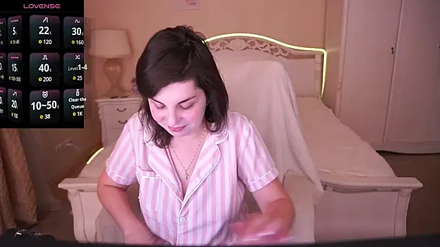 MirandaWong online show from January 18, 2025, 8:09 pm