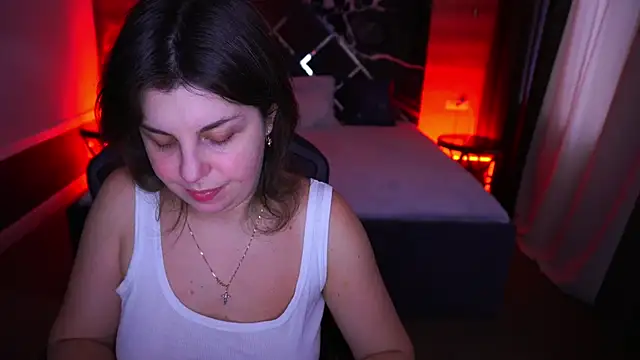 MirandaWong online show from November 3, 2025, 6:47 am