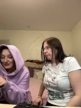 Snapshot of B_Bonya_m chatting on December 27, 2024, 5:20 am B Bonya m online show from December 27, 2024, 5:20 am