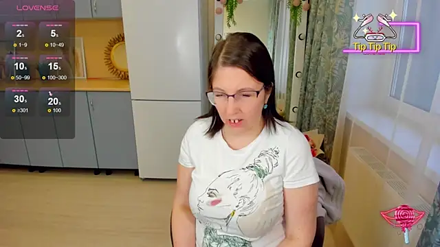 Snapshot of B_Bonya_m chatting on January 18, 2025, 11:32 am B Bonya m online show from January 18, 2025, 11:32 am