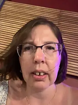 Snapshot of B_Bonya_m chatting on February 7, 2025, 12:39 pm B Bonya m online show from February 7, 2025, 12:39 pm