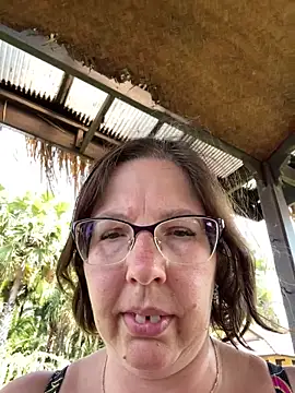 Snapshot of B_Bonya_m chatting on February 16, 2025, 3:37 am B Bonya m online show from February 16, 2025, 3:37 am