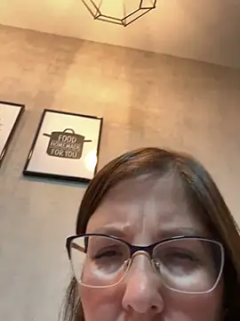 Snapshot of B_Bonya_m chatting on March 2, 2025, 12:54 pm B Bonya m online show from March 2, 2025, 12:54 pm