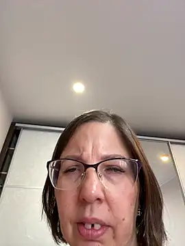 Snapshot of B_Bonya_m chatting on March 6, 2025, 4:52 am B Bonya m online show from March 6, 2025, 4:52 am