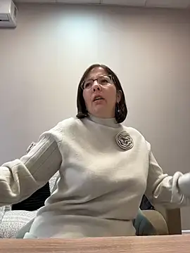 Snapshot of B_Bonya_m chatting on October 11, 2025, 4:55 am B Bonya m online show from October 11, 2025, 4:55 am