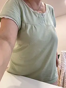 Snapshot of B_Bonya_m chatting on October 17, 2025, 4:37 am B Bonya m online show from October 17, 2025, 4:37 am