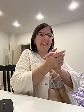 Snapshot of B_Bonya_m chatting on October 29, 2025, 4:04 am B Bonya m online show from October 29, 2025, 4:04 am