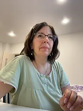 Snapshot of B_Bonya_m chatting on November 3, 2025, 4:03 am B Bonya m online show from November 3, 2025, 4:03 am