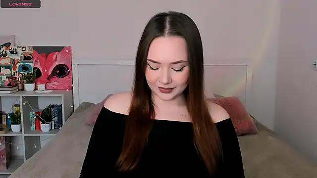 Snapshot of LittleKiitten chatting on April 30, 2026, 1:28 pm LittleKiitten online show from April 30, 2026, 1:28 pm