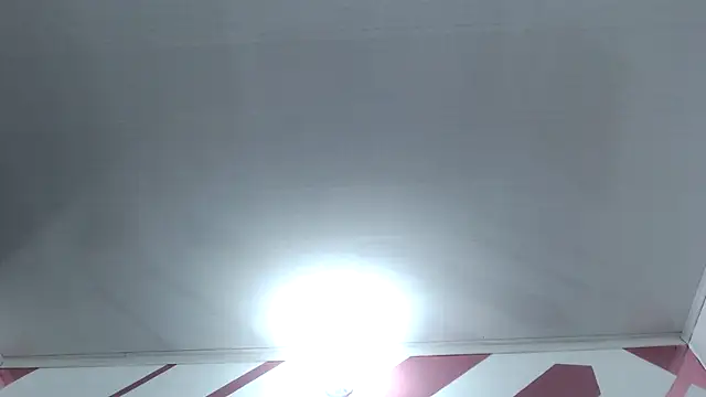 Kitten Hot  online show from November 20, 2025, 3:18 am