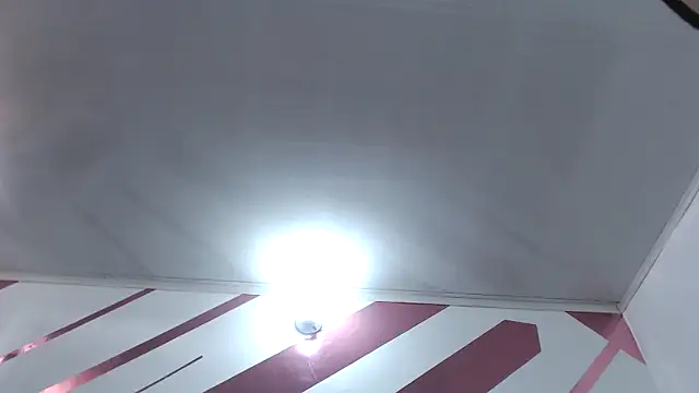 Kitten Hot  online show from November 30, 2025, 6:23 pm