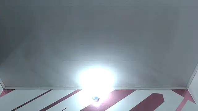 Kitten Hot  online show from December 4, 2025, 4:22 am