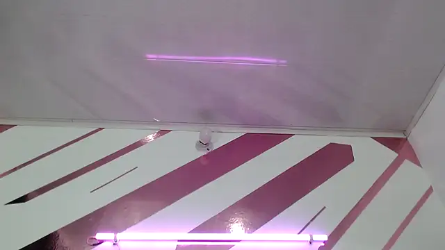 Snapshot of Kitten_Hot_ chatting on February 12, 2026, 1:22 am Kitten Hot online show from February 12, 2026, 1:22 am