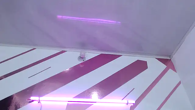 Snapshot of Kitten_Hot_ chatting on February 20, 2026, 6:37 am Kitten Hot online show from February 20, 2026, 6:37 am