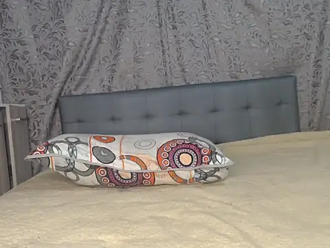 Soe Lara online show from April 15, 2026, 11:28 am