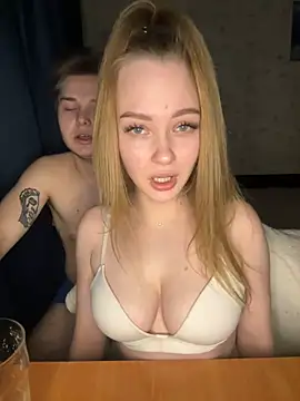 Snapshot of Family-Mm1 chatting on December 29, 2024, 11:50 pm Family-Mm1 online show from December 29, 2024, 11:50 pm