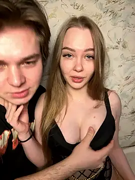 Snapshot of Family-Mm1 chatting on January 10, 2026, 6:48 am Family-Mm1 online show from January 10, 2026, 6:48 am